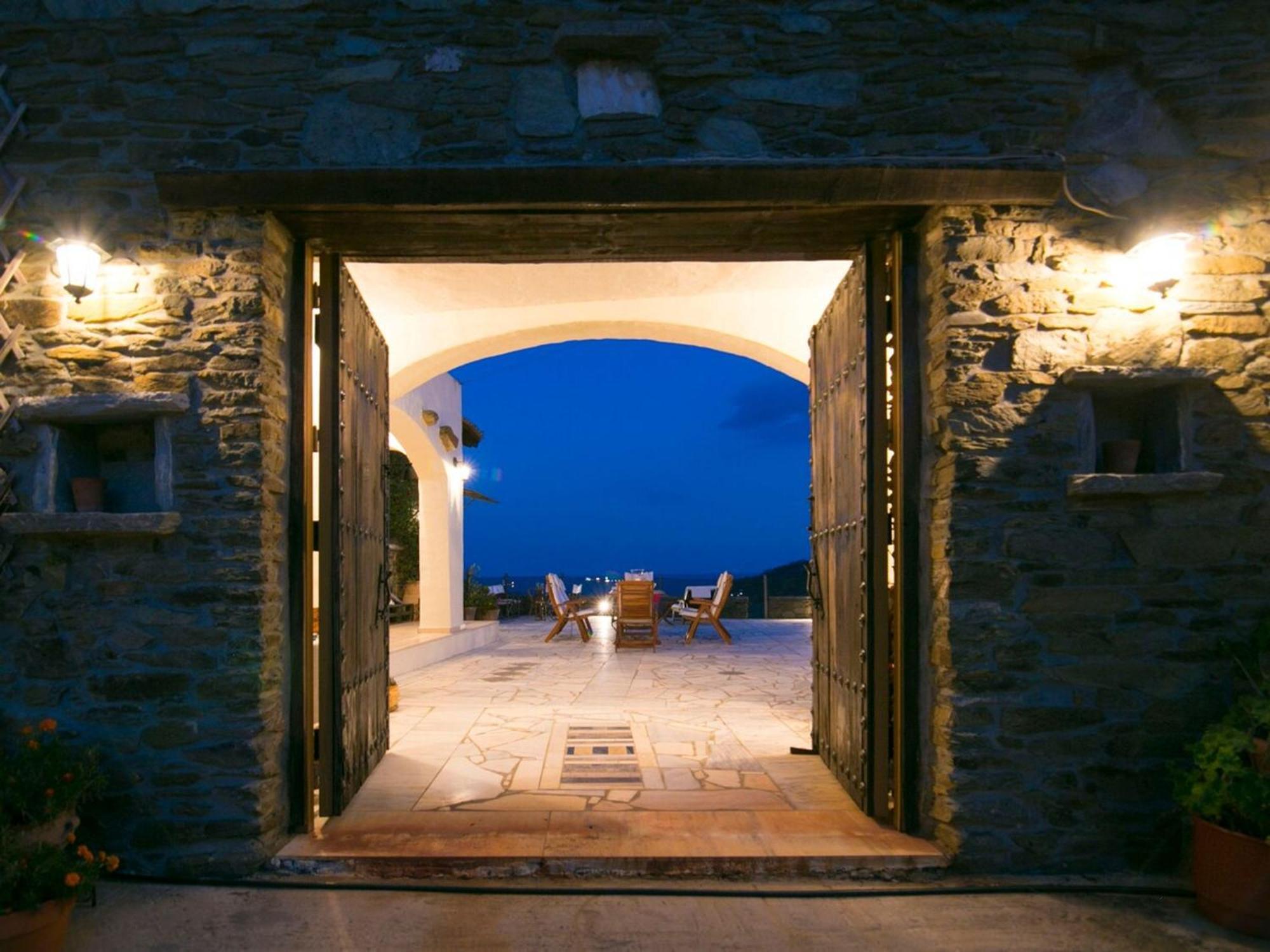 Saronic Citadel Seaside Villa 살라미스 외부 사진